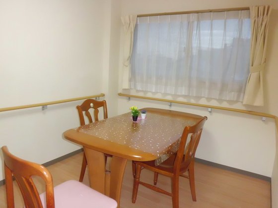 エヌズコート赤川