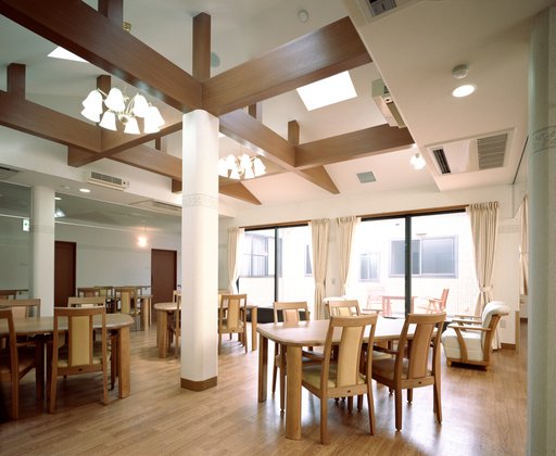 そんぽの家津高