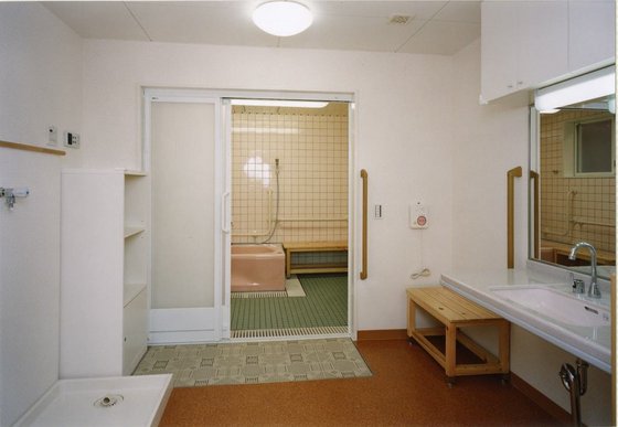 そんぽの家川西鶴之荘