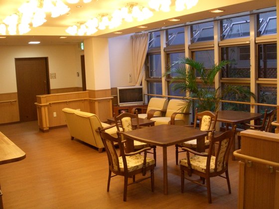 そんぽの家天下茶屋駅前