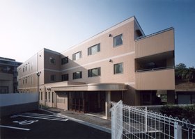 そんぽの家港南台