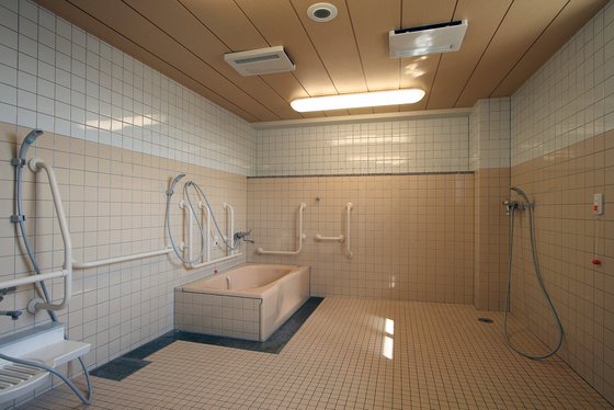 そんぽの家西田辺駅前