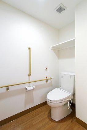 そんぽの家三鷹中原