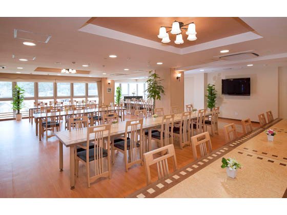 ＳＯＭＰＯケアラヴィーレ横浜弥生台