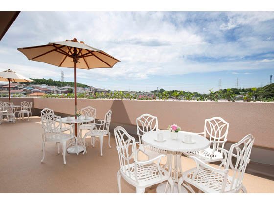 ＳＯＭＰＯケアラヴィーレ横浜弥生台