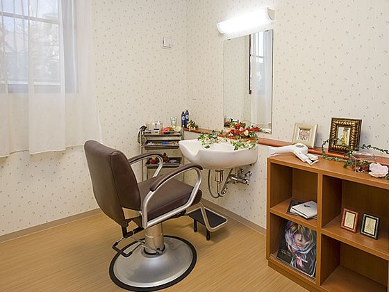 ＳＯＭＰＯケアラヴィーレ伊勢原