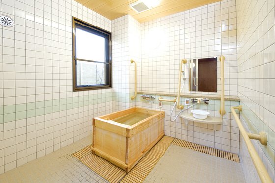 ＳＯＭＰＯケアラヴィーレ伊勢原