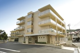 ＳＯＭＰＯケアラヴィーレ久里浜