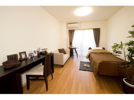 ＳＯＭＰＯケアラヴィーレ綱島