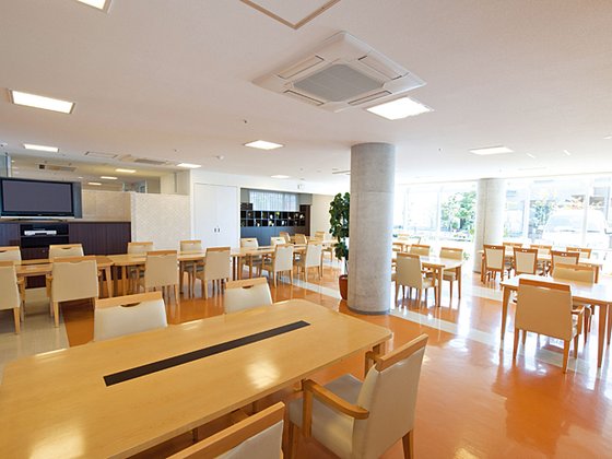 ＳＯＭＰＯケアラヴィーレ座間谷戸山公園