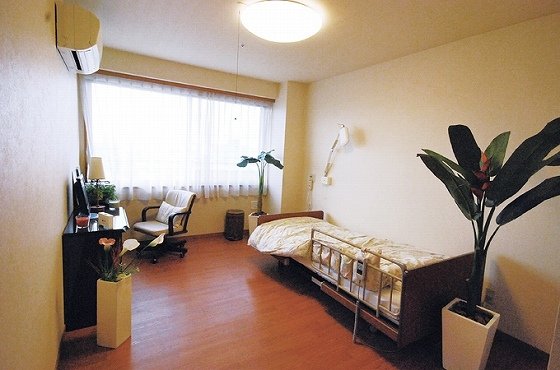 ＳＯＭＰＯケアラヴィーレ湘南平塚