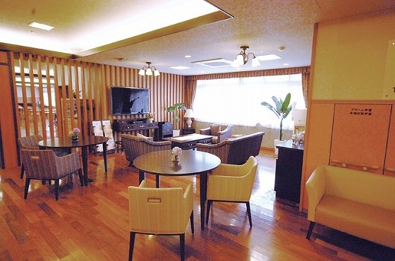 ＳＯＭＰＯケアラヴィーレ湘南平塚