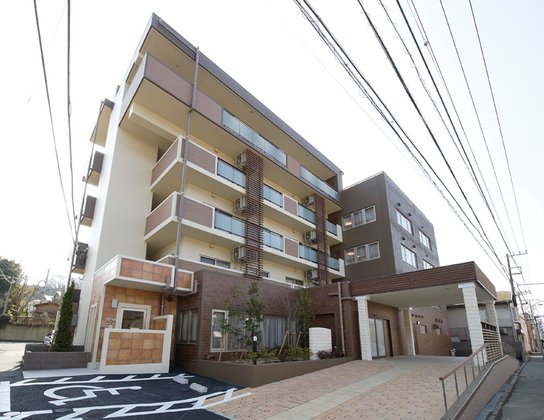 ＳＯＭＰＯケアラヴィーレ東逗子