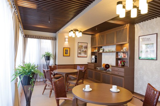 ＳＯＭＰＯケアラヴィーレ東逗子