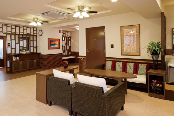 ＳＯＭＰＯケアラヴィーレ東逗子