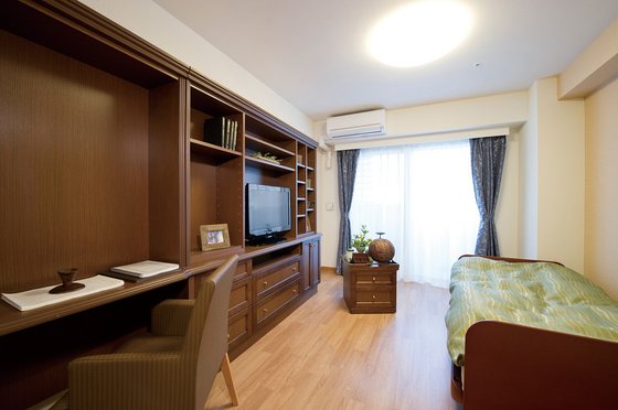 ＳＯＭＰＯケアラヴィーレ東逗子