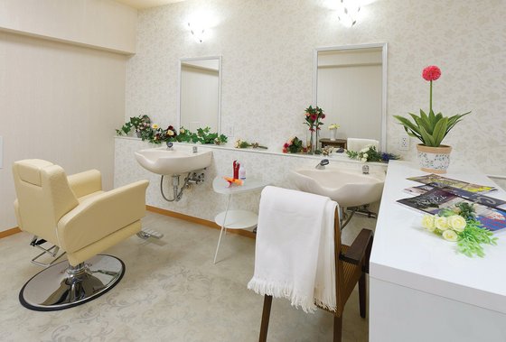 ＳＯＭＰＯケアラヴィーレ衣笠山公園