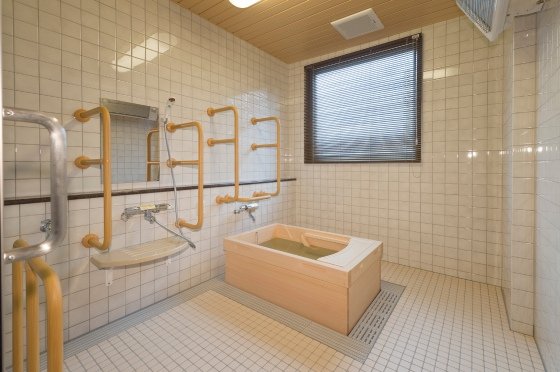 ＳＯＭＰＯケアラヴィーレ弁天町