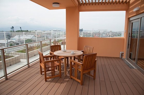 ＳＯＭＰＯケアラヴィーレ湘南平塚弐番館