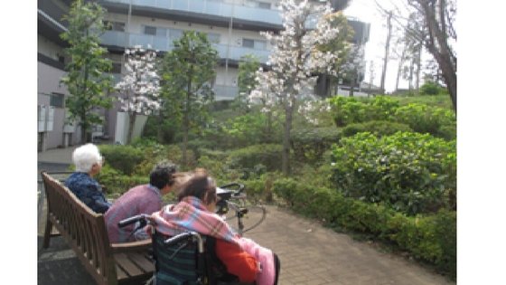 ＳＯＭＰＯケアラヴィーレ赤塚公園