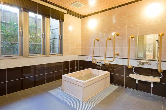 ＳＯＭＰＯケアラヴィーレ高島平