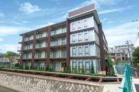 ＳＯＭＰＯケアラヴィーレ津田沼