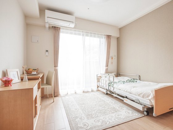 ＳＯＭＰＯケアラヴィーレ湘南鷹取