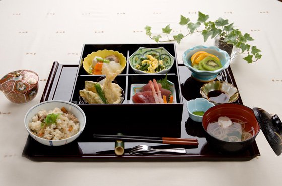 ＳＯＭＰＯケアラヴィーレ本郷