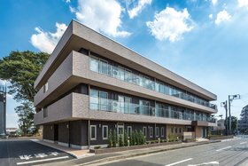 ＳＯＭＰＯケアラヴィーレ愛甲石田