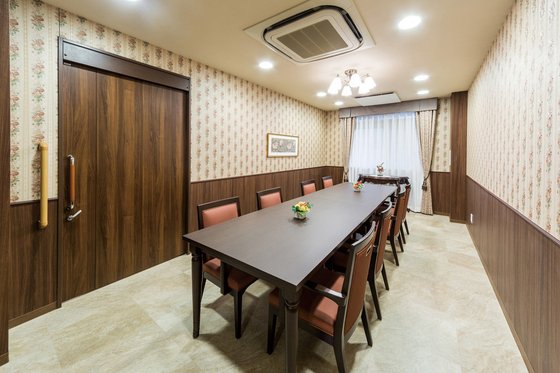 ＳＯＭＰＯケアラヴィーレ愛甲石田