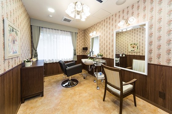 ＳＯＭＰＯケアラヴィーレ愛甲石田