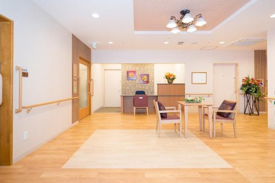 ＳＯＭＰＯケアラヴィーレ綾瀬