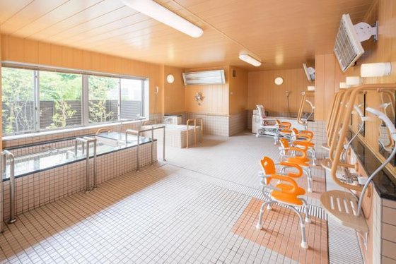 ＳＯＭＰＯケアラヴィーレ綾瀬