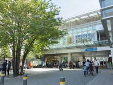 小田急線「成城学園前」駅