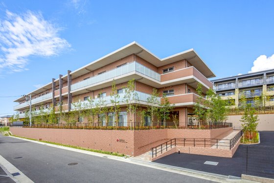 ＳＯＭＰＯケアラヴィーレグラン夙川