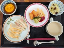 彩り豊かで美味しそうなお食事