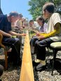 夏の風物詩!みんなで流しそうめんを楽しみました