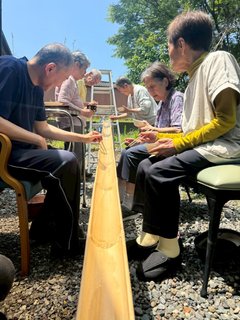 夏の風物詩!みんなで流しそうめんを楽しみました