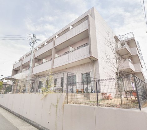 シニアホーム梅里