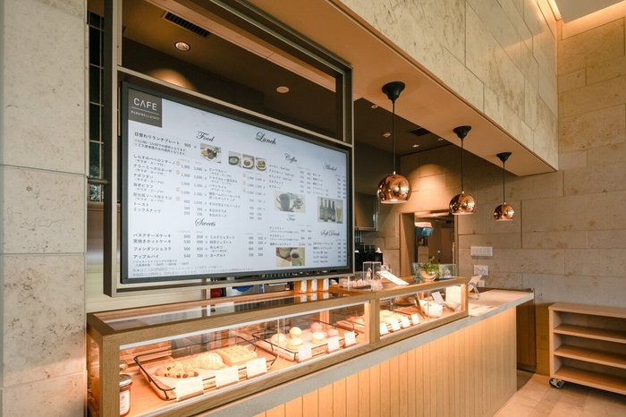 カフェラウンジ