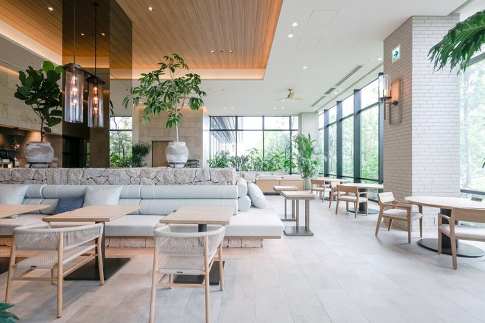 カフェラウンジ