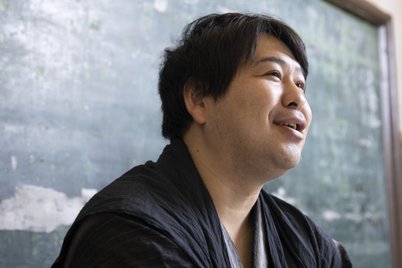 介護の仕事は 芸人にも怪談にも通じているーありがとうぁみさんインタビュー Tayorini By Lifull介護