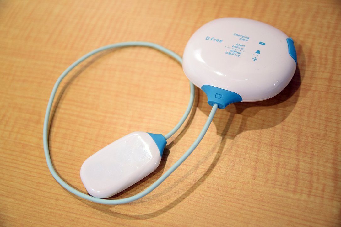 【新品未使用】D Free 排泄予測デバイス 本体＋装着用テープセット　介護 新品未使用】D Free 排泄予測デバイス 本体＋装着用テープセット 介護